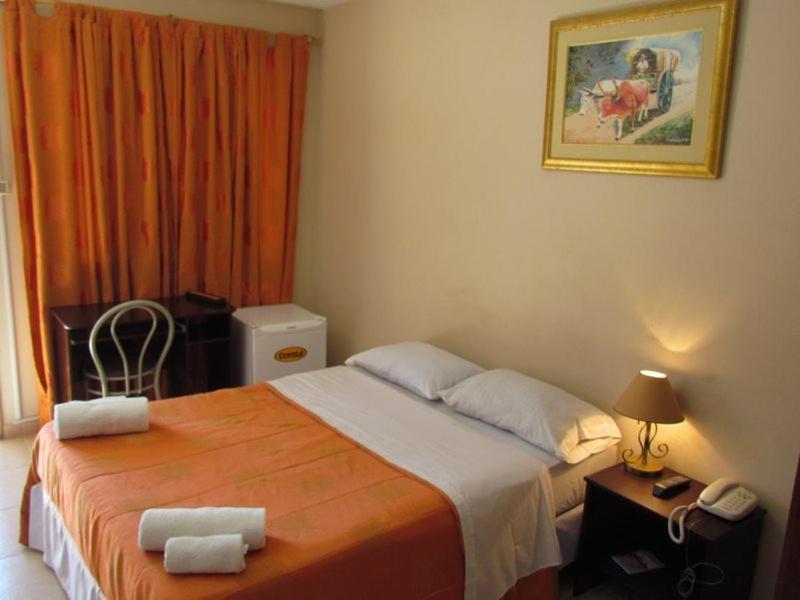 Hostal Casa Suiza Asunción Exterior foto